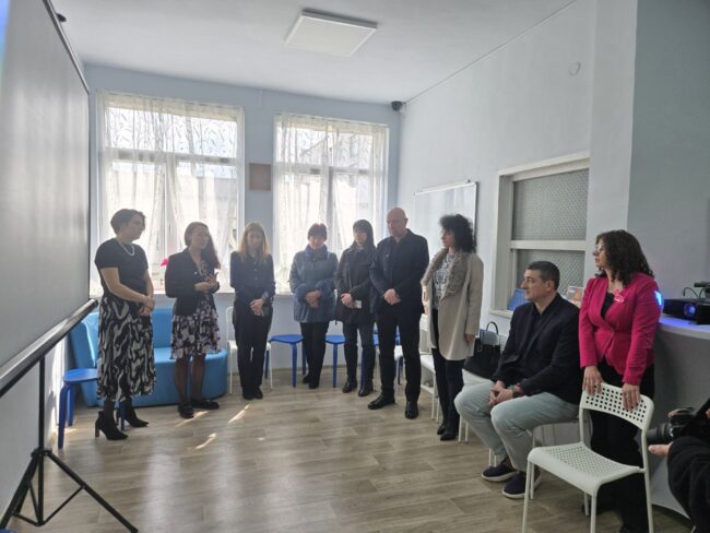 ЦОП Пирдоп отбеляза Световния ден на социалната работа с откриването на Консултативен хъб за ранно детско развитие